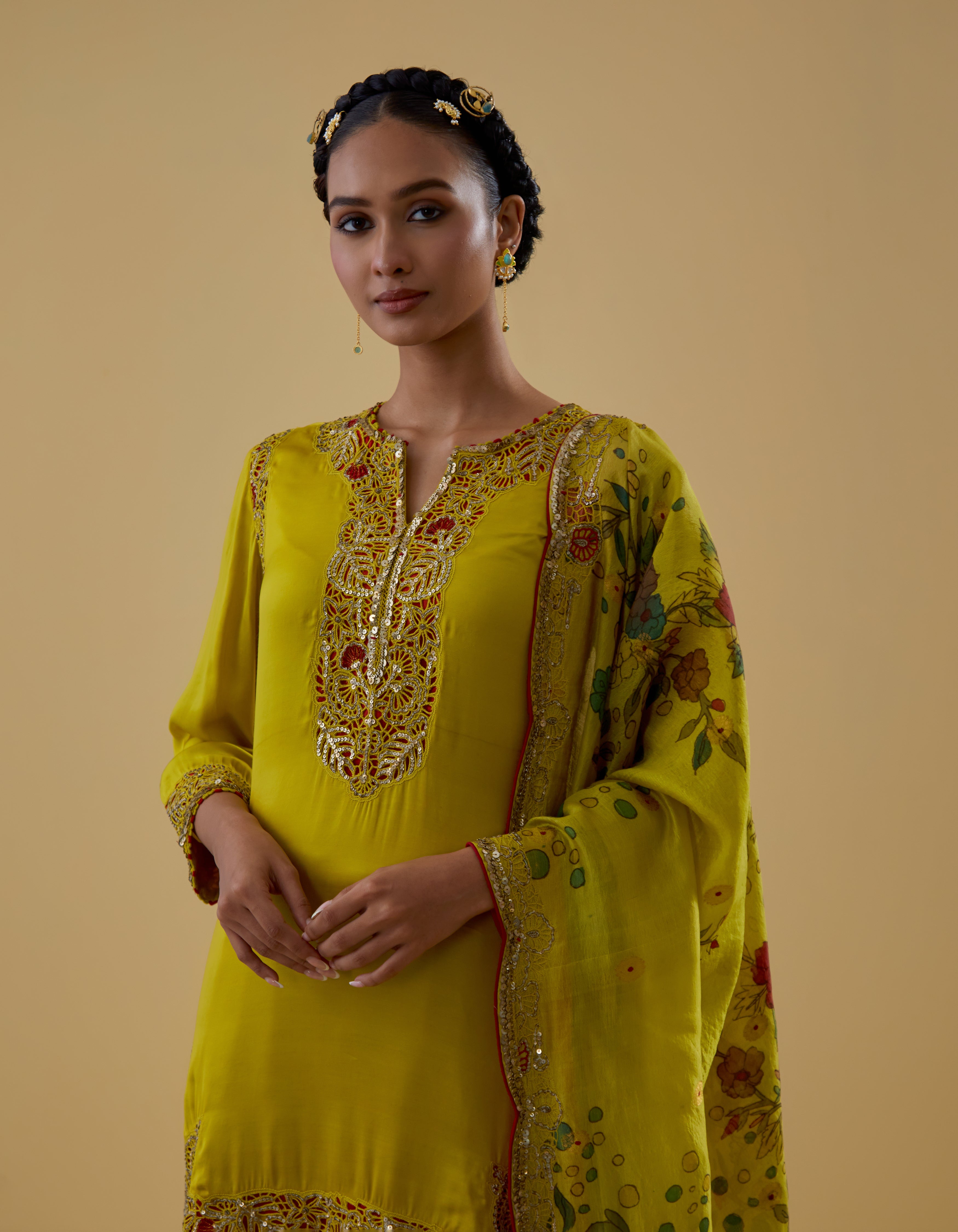 AJ Sharara Set